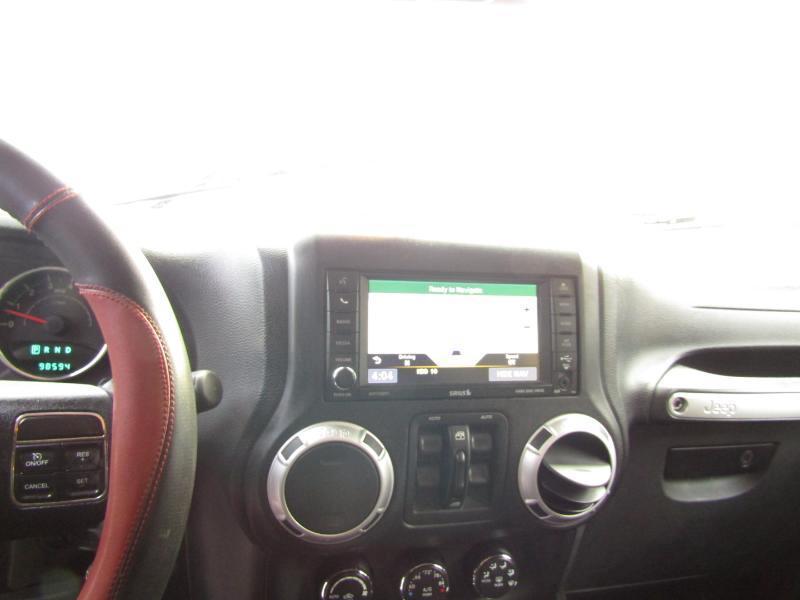 Jeep Wrangler Unlimited Sahara 4WD 2013