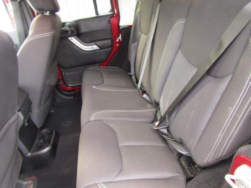 Jeep Wrangler Unlimited Sahara 4WD 2013