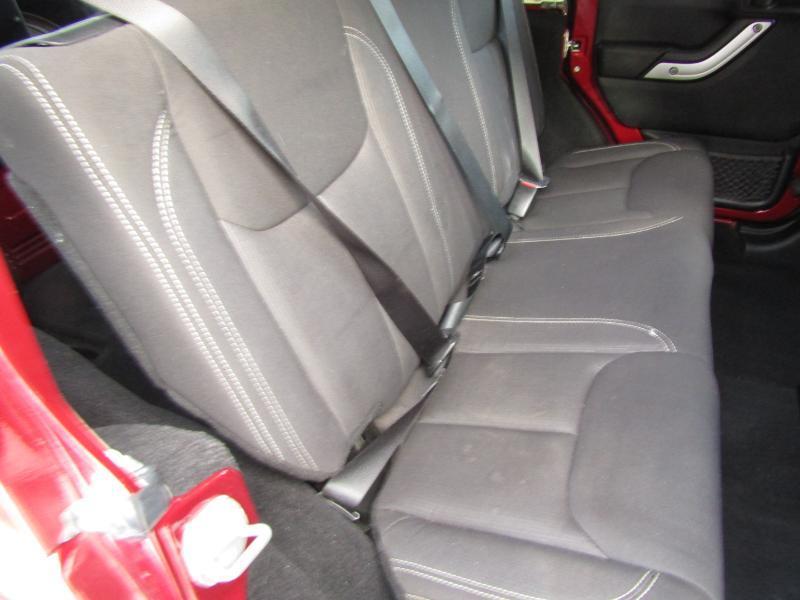 Jeep Wrangler Unlimited Sahara 4WD 2013