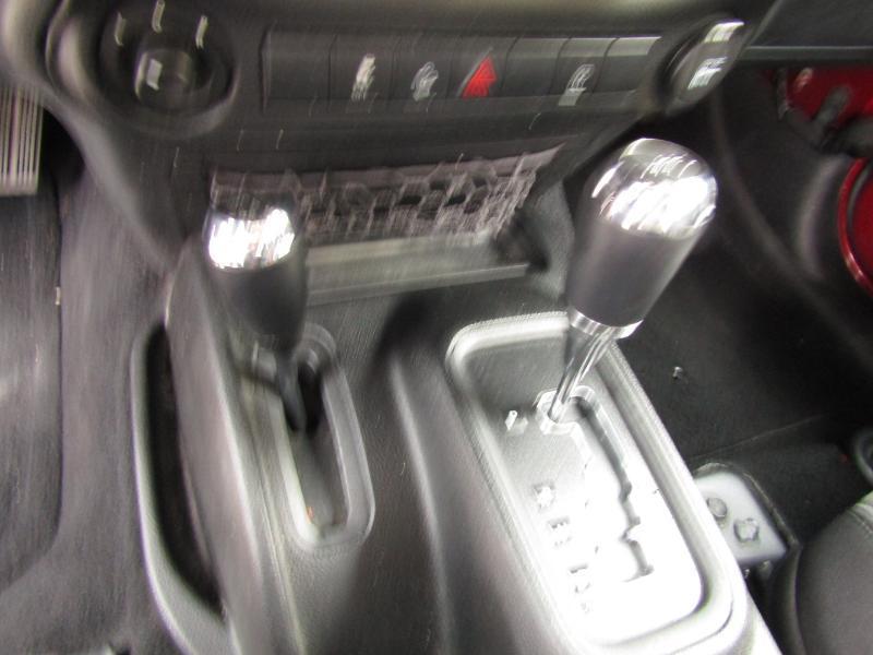 Jeep Wrangler Unlimited Sahara 4WD 2013