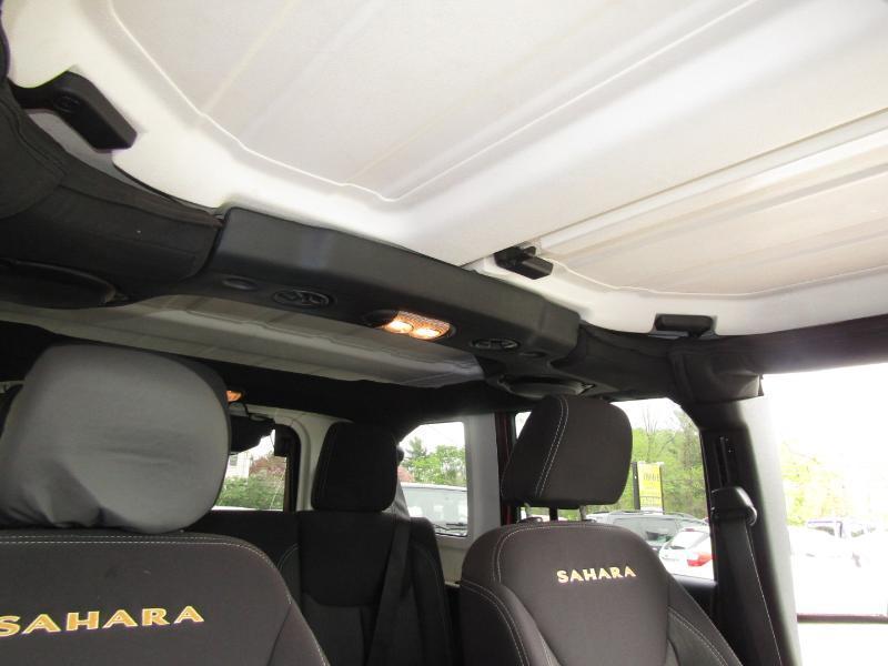 Jeep Wrangler Unlimited Sahara 4WD 2013