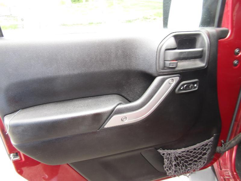 Jeep Wrangler Unlimited Sahara 4WD 2013