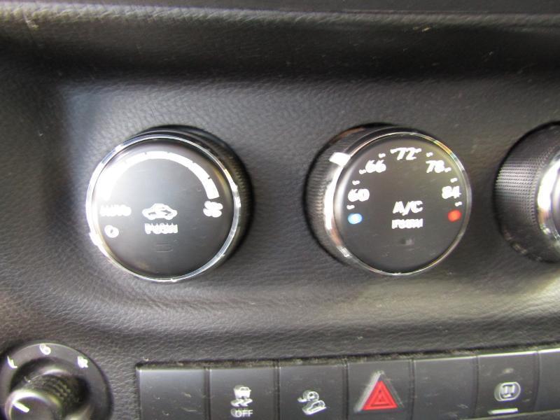 Jeep Wrangler Unlimited Sahara 4WD 2013