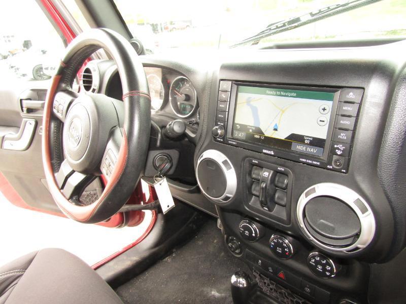 Jeep Wrangler Unlimited Sahara 4WD 2013