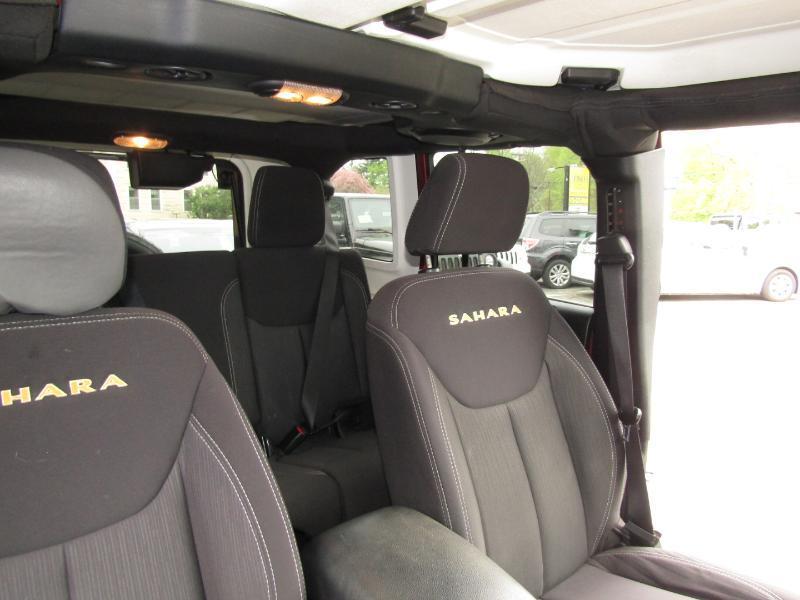 Jeep Wrangler Unlimited Sahara 4WD 2013