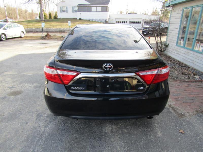 Toyota Camry SE 2017