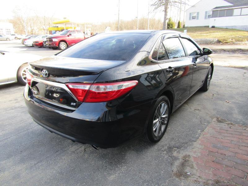 Toyota Camry SE 2017