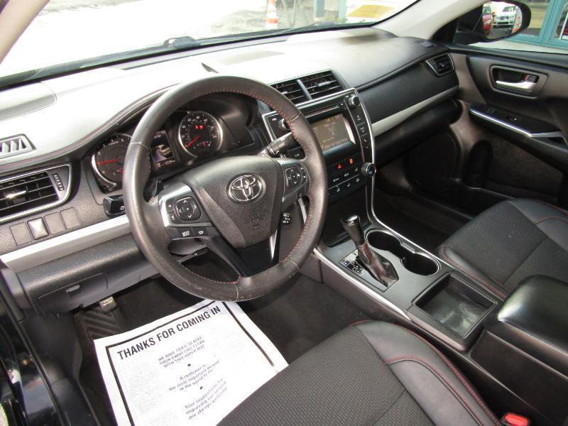 Toyota Camry SE 2017