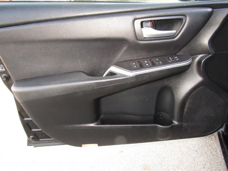 Toyota Camry SE 2017