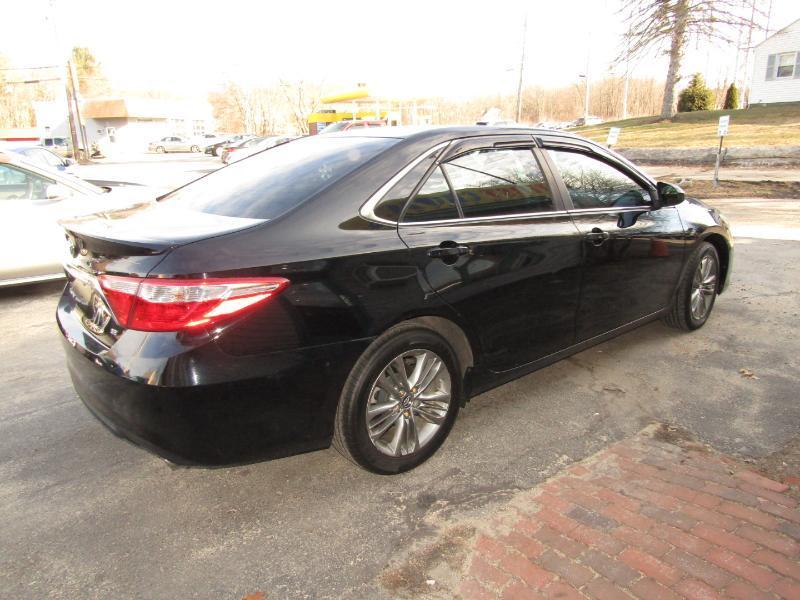 Toyota Camry SE 2017