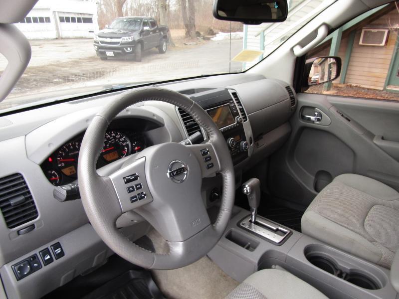 Nissan Frontier PRO-4X Crew Cab 5AT 4WD 2016