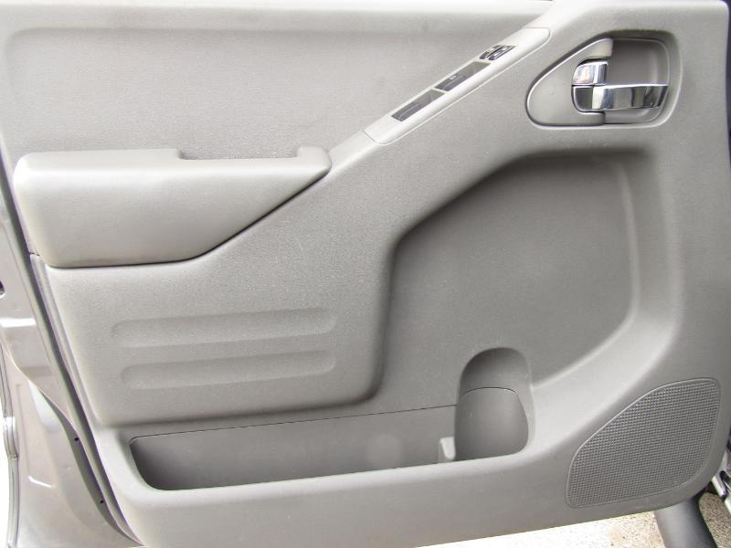 Nissan Frontier PRO-4X Crew Cab 5AT 4WD 2016