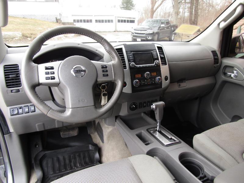 Nissan Frontier PRO-4X Crew Cab 5AT 4WD 2016