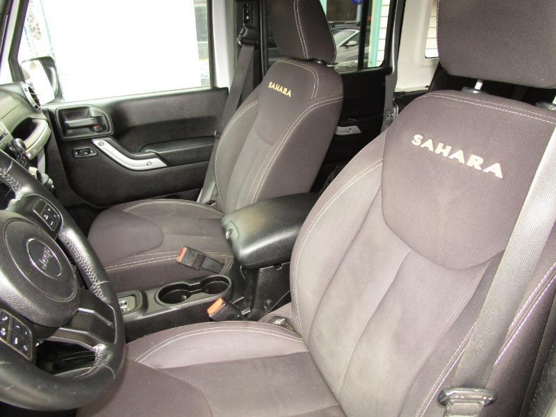 Jeep Wrangler Unlimited Sahara 4WD 2013