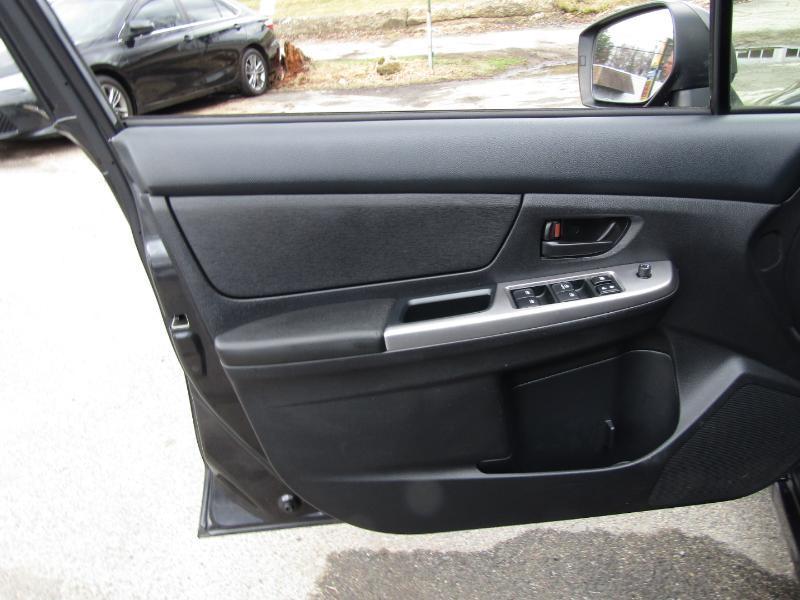 Subaru Impreza 2.0i PZEV CVT 5-Door 2016
