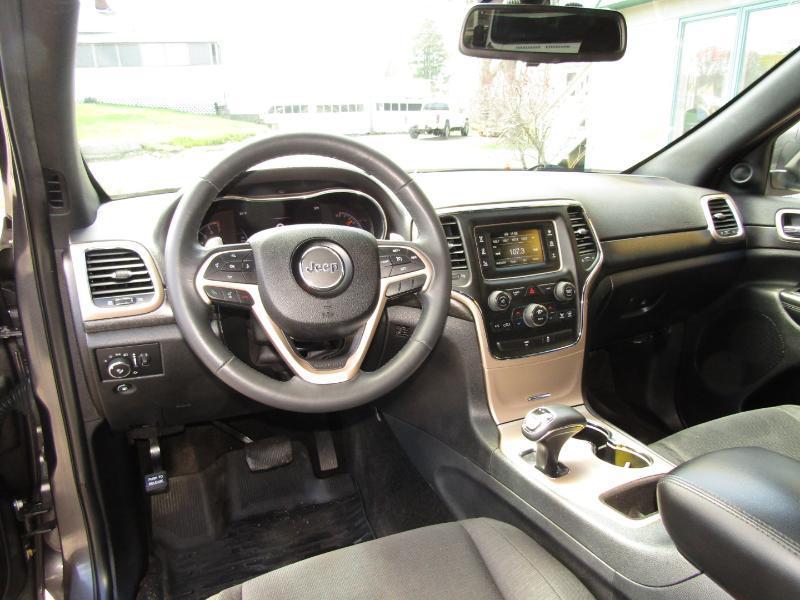 Jeep Grand Cherokee Laredo 4WD 2015