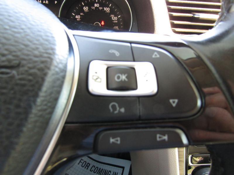 Volkswagen Passat SE 2018