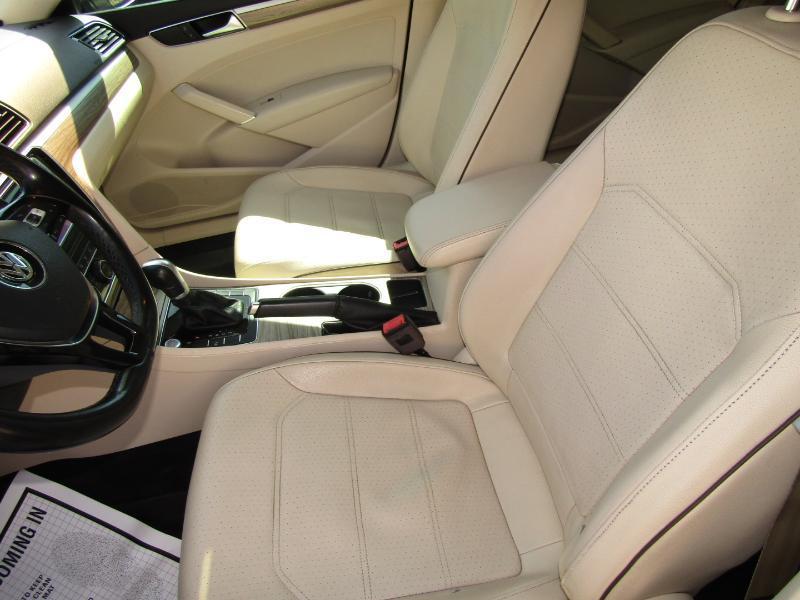 Volkswagen Passat SE 2018
