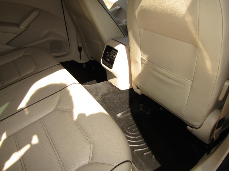 Volkswagen Passat SE 2018