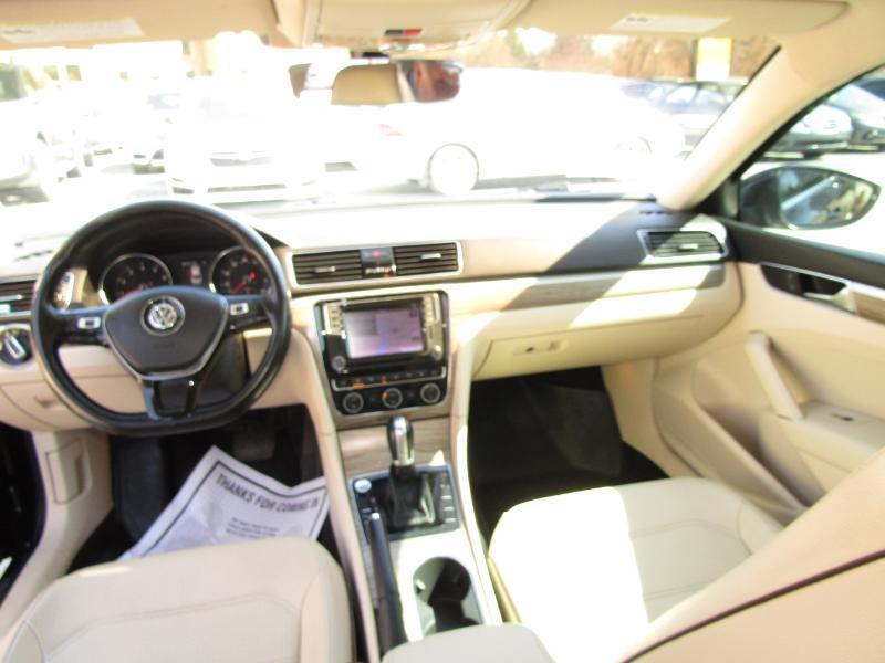 Volkswagen Passat SE 2018