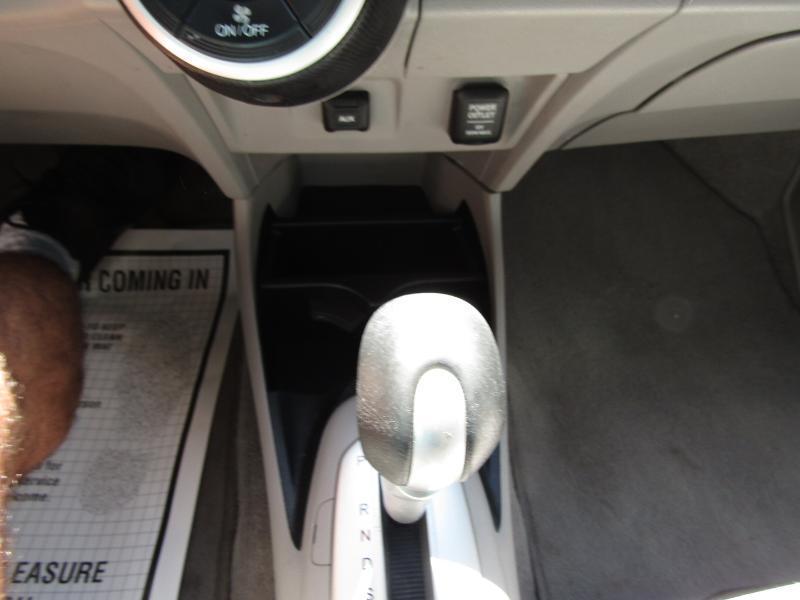 Honda Insight Hatchback with A/C 2013