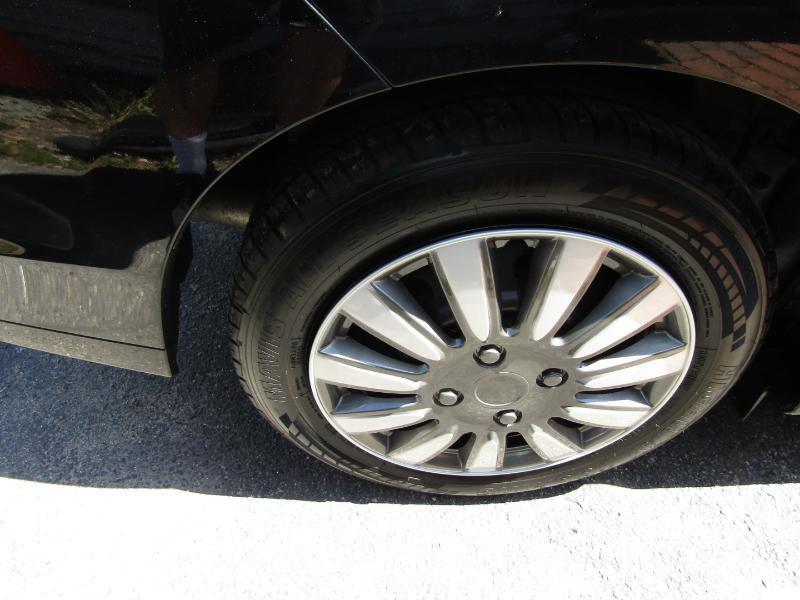 Honda Insight Hatchback with A/C 2013