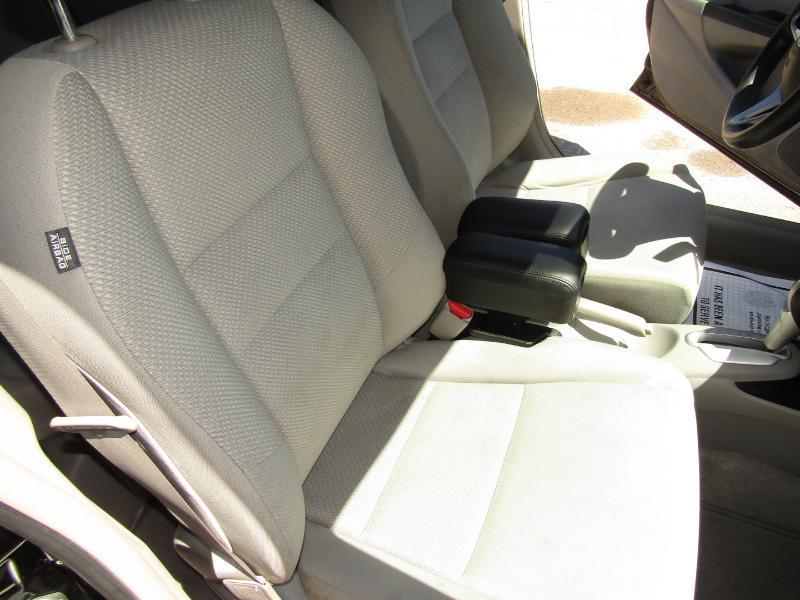 Honda Insight Hatchback with A/C 2013