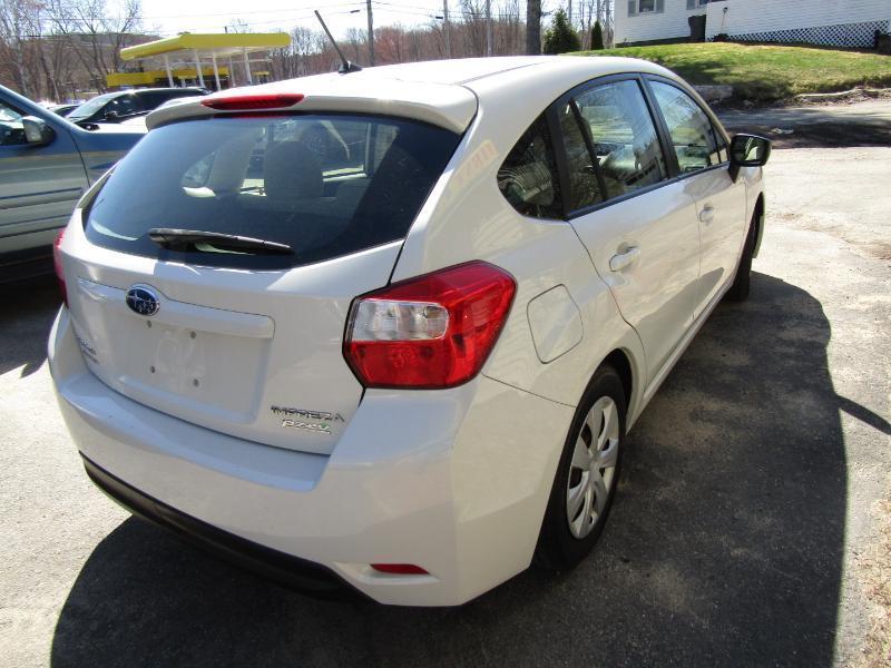 Subaru Impreza 2.0i PZEV CVT 5-Door 2015