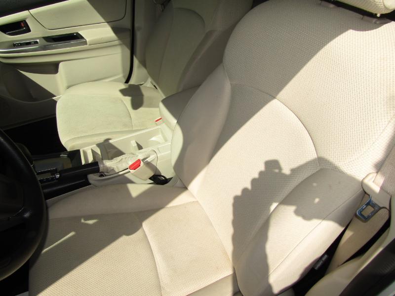 Subaru Impreza 2.0i PZEV CVT 5-Door 2015