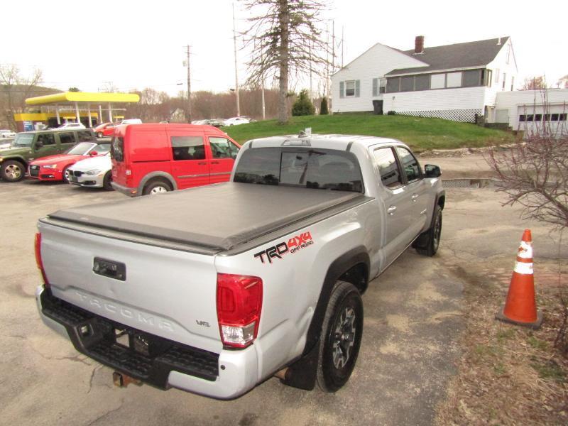 Toyota Tacoma  2019