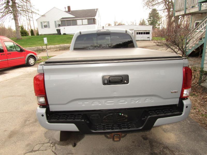 Toyota Tacoma  2019