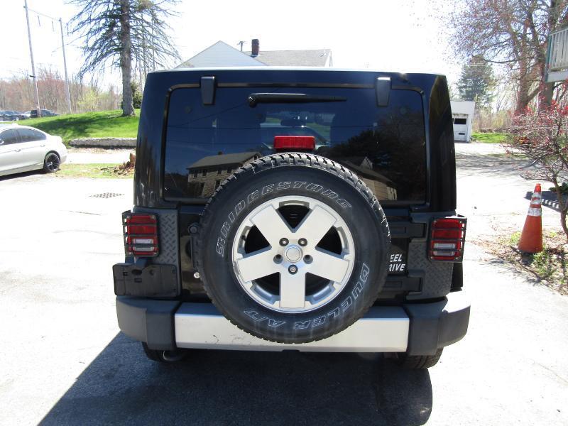 Jeep Wrangler Sahara 4WD 2012