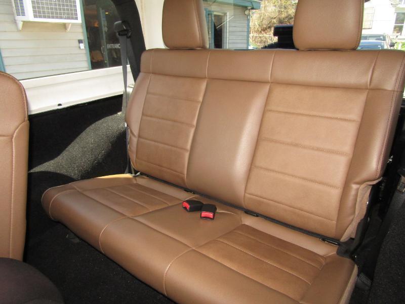 Jeep Wrangler Sahara 4WD 2012