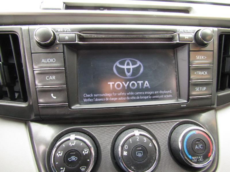Toyota RAV4 LE AWD 2015