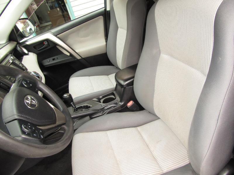 Toyota RAV4 LE AWD 2015