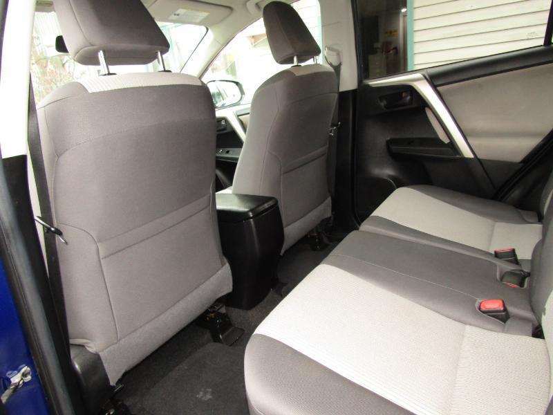 Toyota RAV4 LE AWD 2015