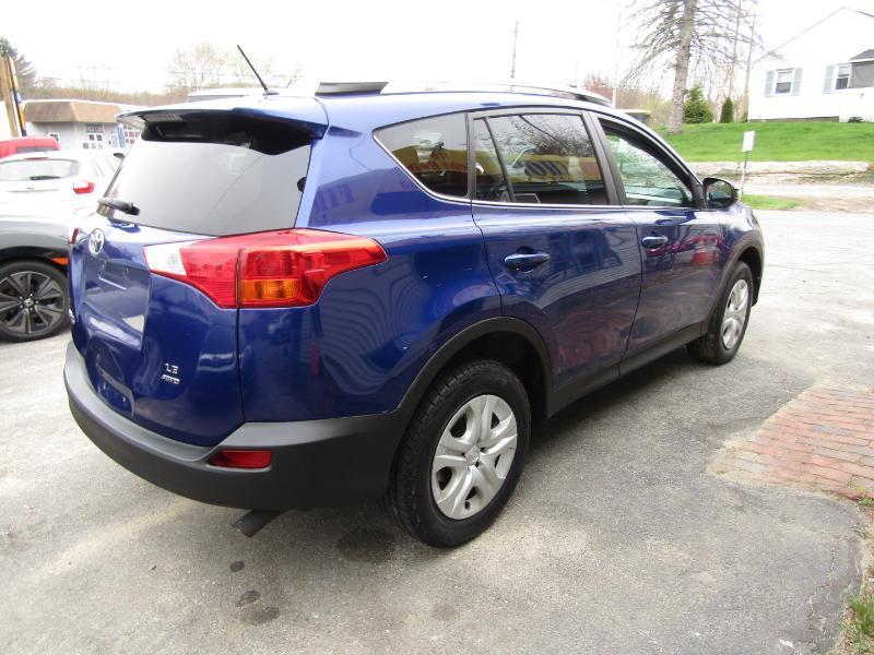 Toyota RAV4 LE AWD 2015