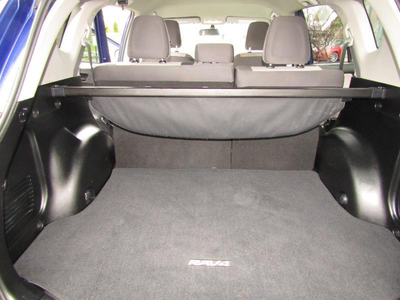 Toyota RAV4 LE AWD 2015