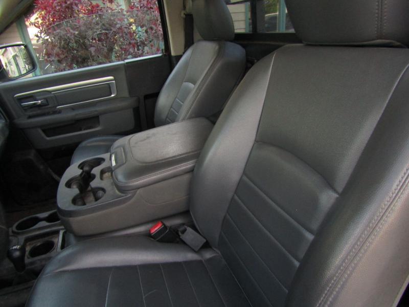 RAM 2500 ST 4WD 2014