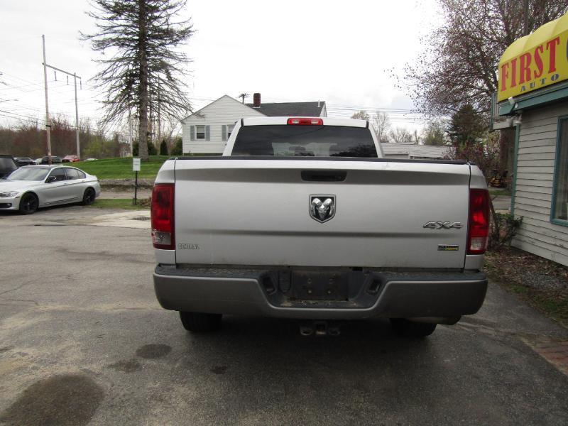 RAM 1500 SLT Quad Cab 4WD 2011