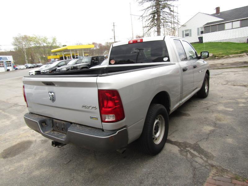 RAM 1500 SLT Quad Cab 4WD 2011