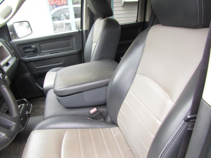 RAM 1500 SLT Quad Cab 4WD 2011