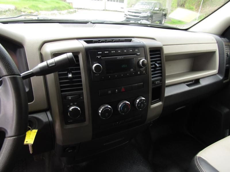 RAM 1500 SLT Quad Cab 4WD 2011