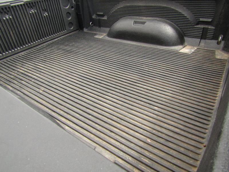RAM 1500 SLT Quad Cab 4WD 2011