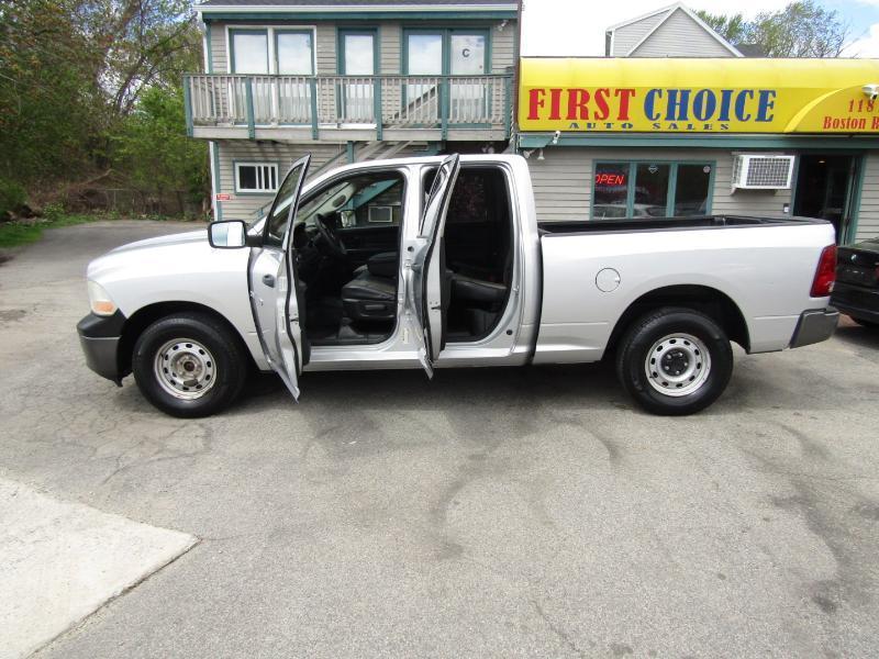 RAM 1500 SLT Quad Cab 4WD 2011