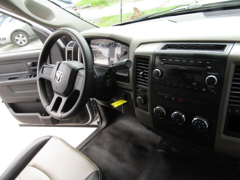 RAM 1500 SLT Quad Cab 4WD 2011