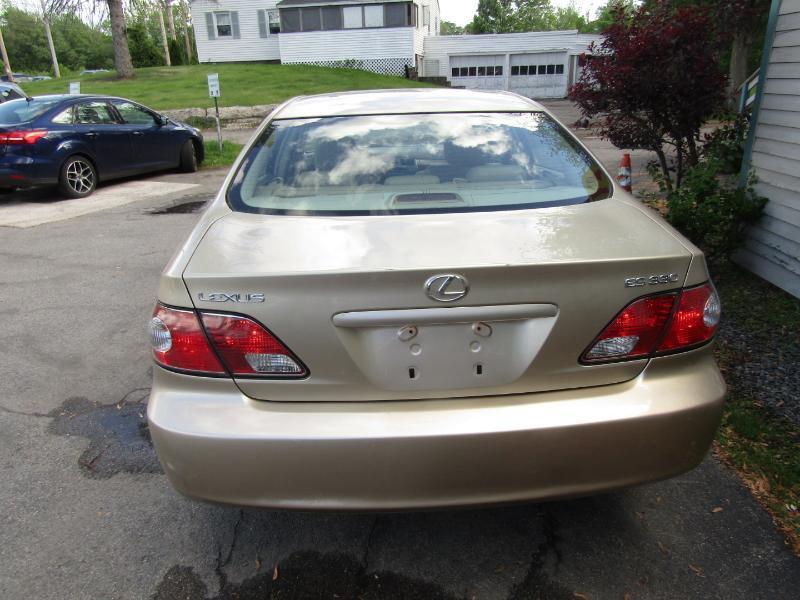 Lexus ES 330 Sedan 2004