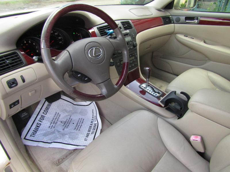 Lexus ES 330 Sedan 2004