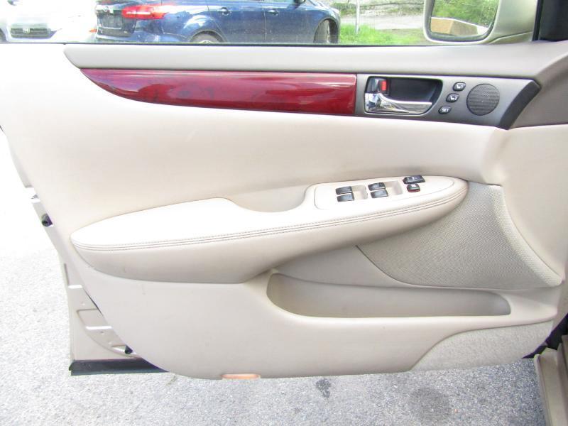 Lexus ES 330 Sedan 2004