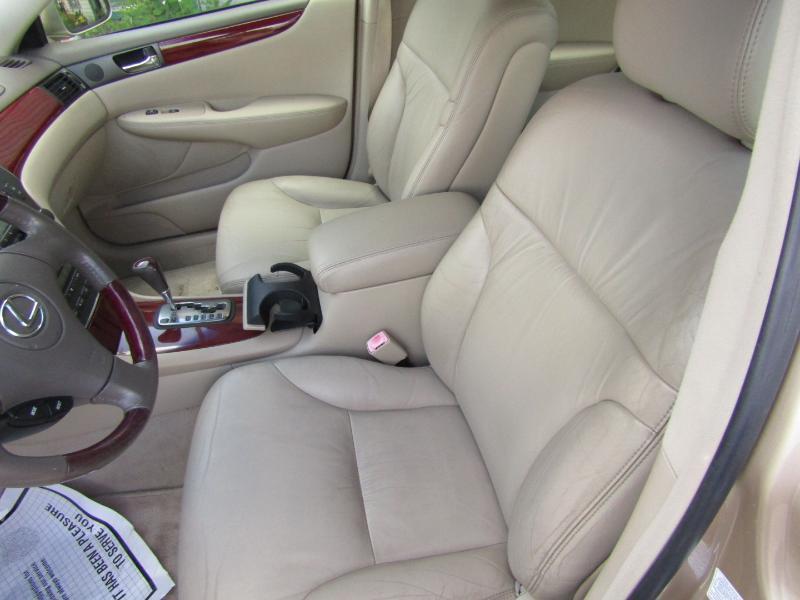 Lexus ES 330 Sedan 2004